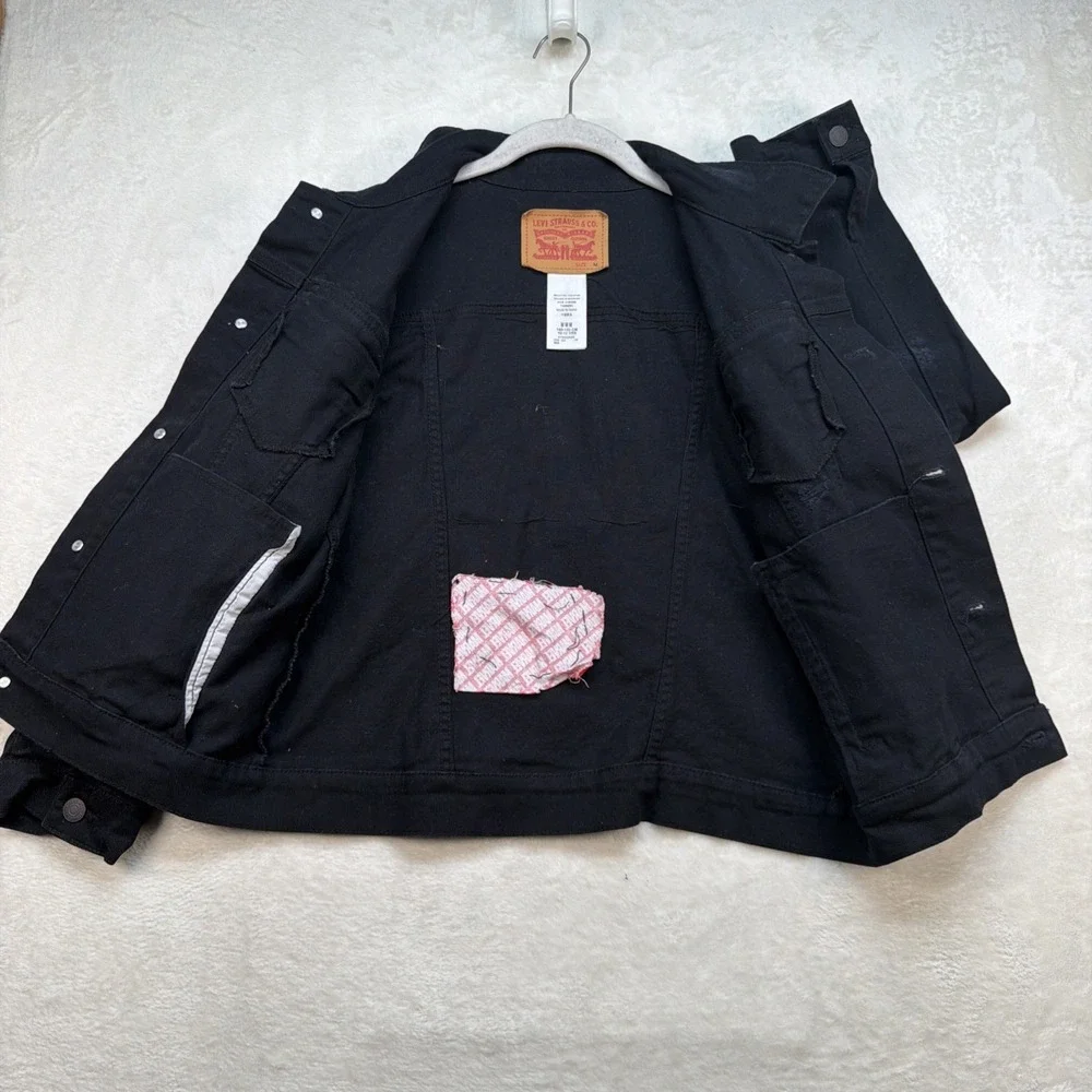Levis levi black